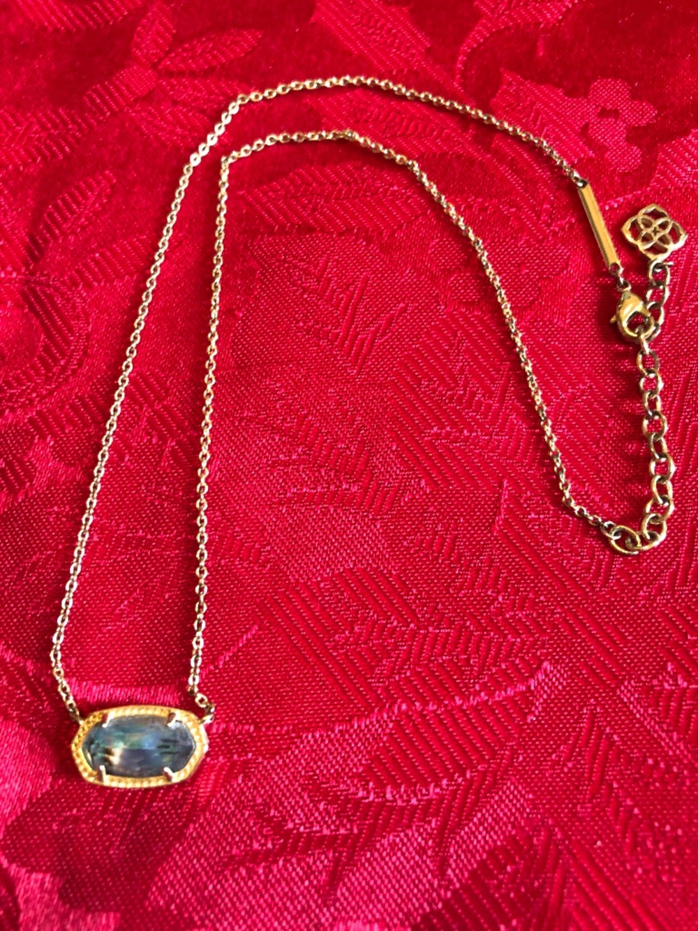 Kendra Scott Necklace